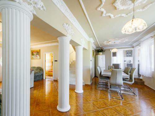 Villa Big Thuja