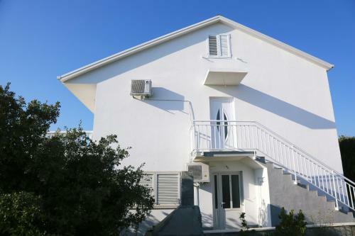 Apartments Tonia Br. 1