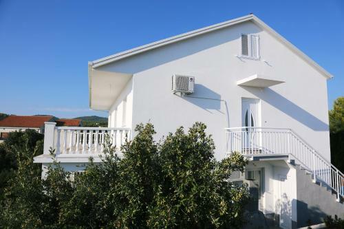 Apartments Tonia Br. 1