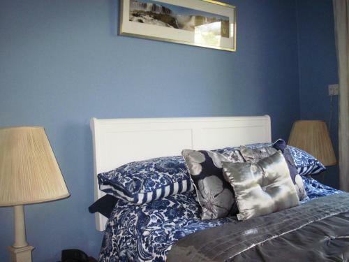 Bed & Breakfast Shrubdown