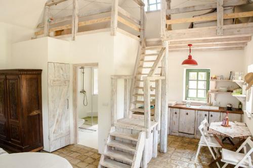 Henye Holiday Homes