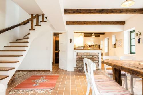 Henye Holiday Homes