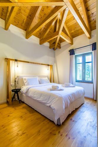 Villa Skyphos