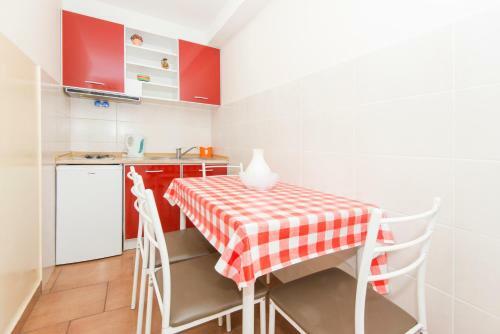 Marko Apartments