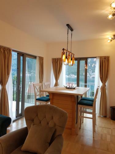 Apartamento Turo Dobrota