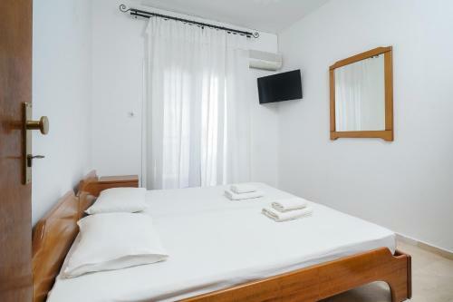 Hotel Studios Garifalia