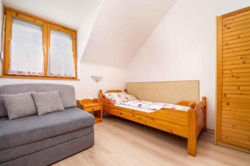 Apartment In Balatonmariaf�rdo 40858