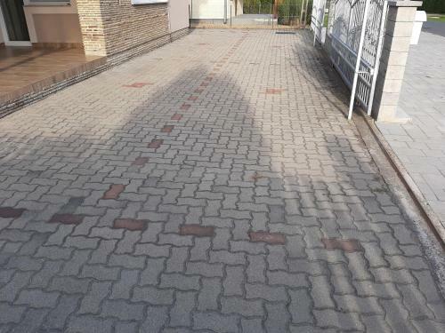 2 F�r�helyes Apartman