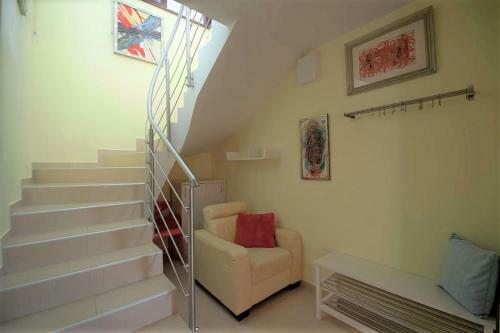 Panoramic Art Apartment With Jacuzzi