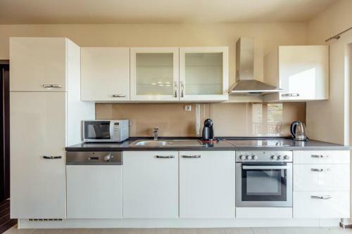 Laurel Apartment 2