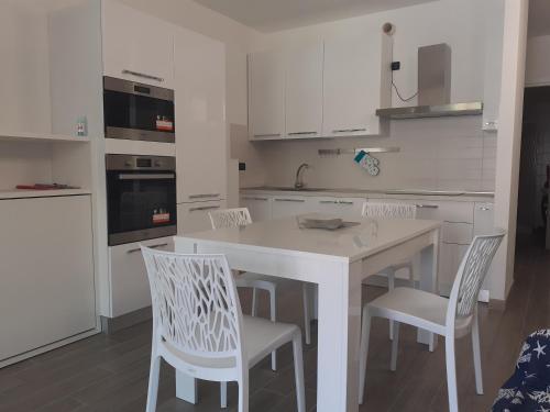 Alassio Superior Apartment With Garage