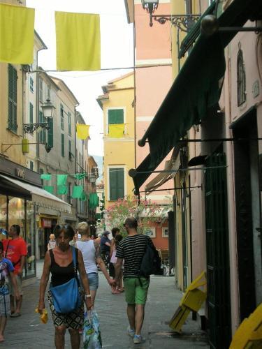 Alassio Superior Apartment With Garage