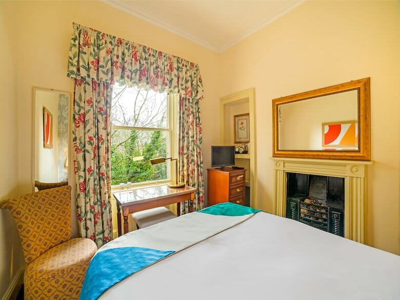 Bed & Breakfast Bailbrook Lodge