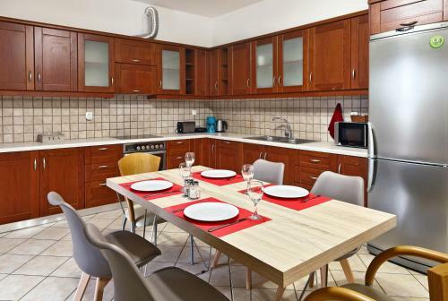 Villa Lato - Villa With Private Pool And Yard