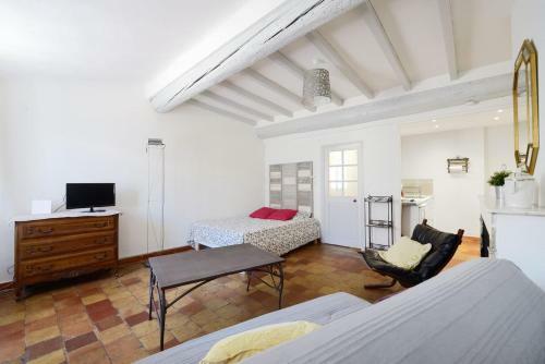 Apartamento Studio Ensoleill�, Typique Centre Historique, Wifi
