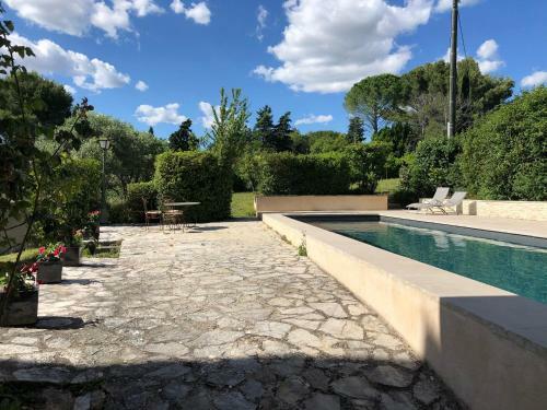 Bed & Breakfast Le Mas Des Pignes -adults Only