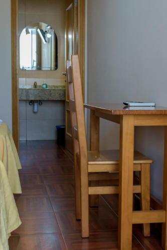 Hostal La Mesedora Rooms