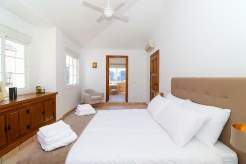 4 Br House In Benahavis Centre, Costa Del Sol