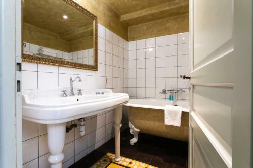 Hotel Caf� De Paris