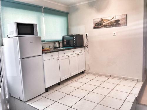 Apartamento Renovated Apt 100m From Beach Wifi AC