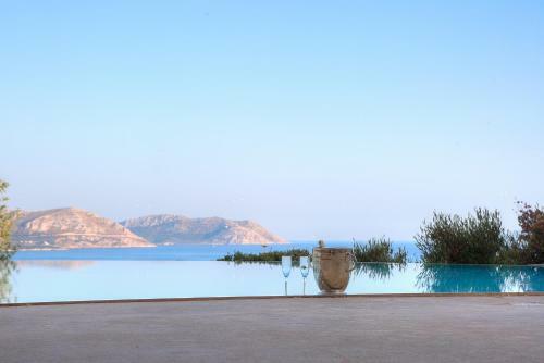 Lyciponon Tennis Villa