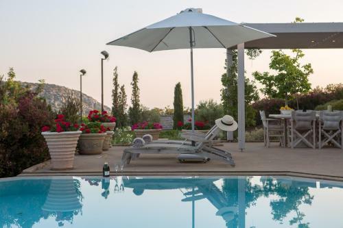 Lyciponon Tennis Villa