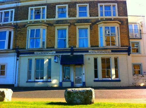 Hostal Seahaven House