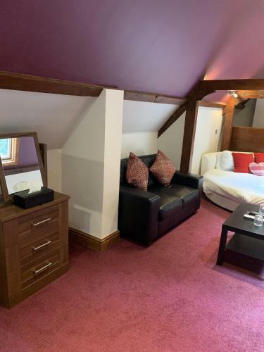 High Tor Hotel