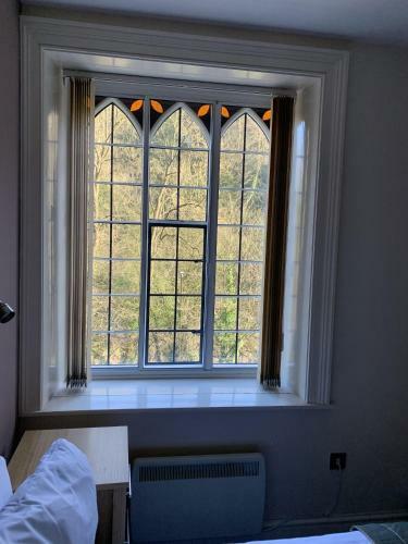 High Tor Hotel
