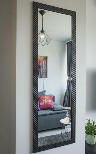 Drop (in) Apartment