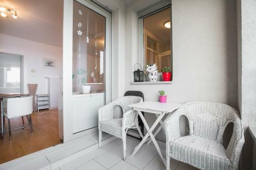 Apartamento Cozy & Modern Studio With Balcony