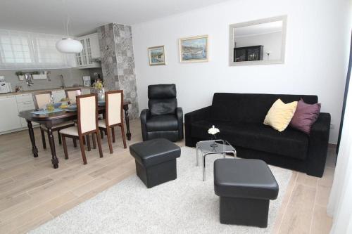 Apartments With Wifi Zagreb - 15949