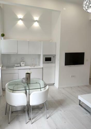 Main Square Shine Apartment