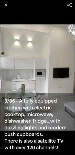 Main Square Shine Apartment