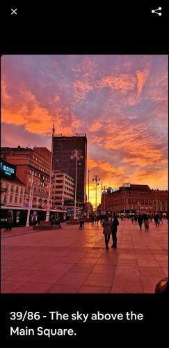Main Square Shine Apartment