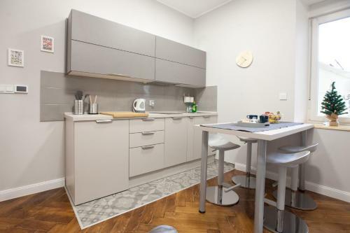 Apartamento Hidden Gem - Quiet & Modern - Walk Everywhere
