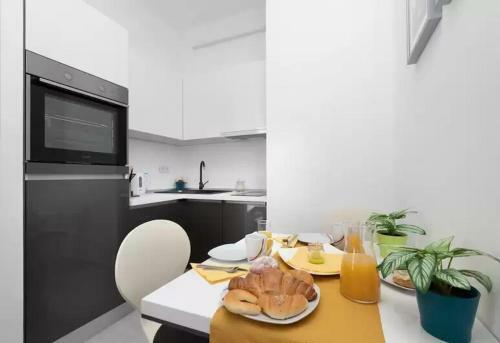 Hostal Elenas Rooms & Apartment