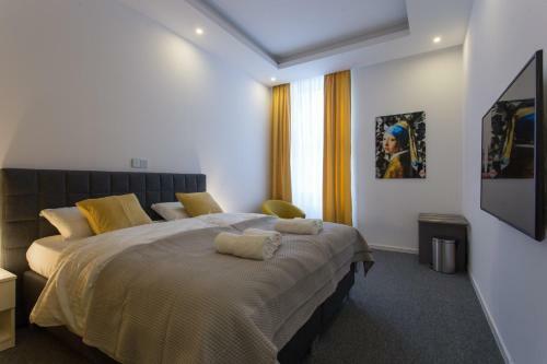 Hostal Elenas Rooms & Apartment