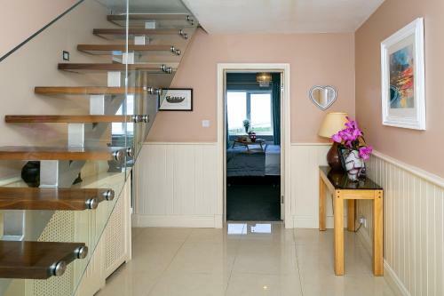 Ballyheigue Cliff Side And Sea View Apartment