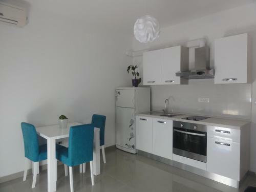 Apartment Roni