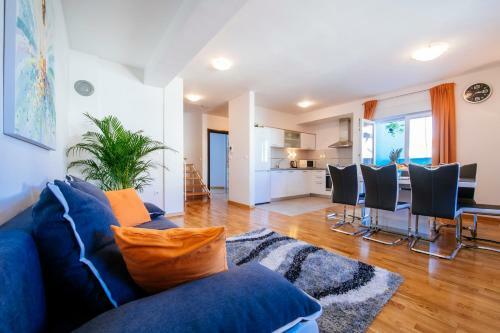 Rainbow Apartments