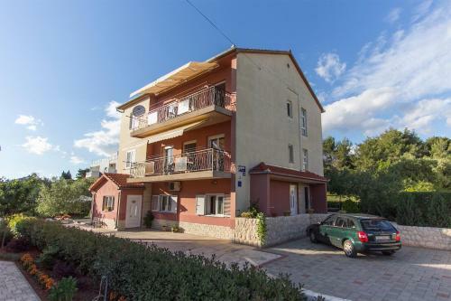 Apartamentos Nella