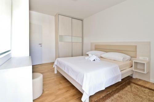 Apartment Domalu Old Town