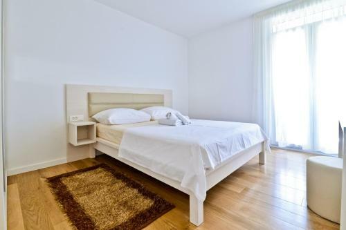 Apartment Domalu Old Town