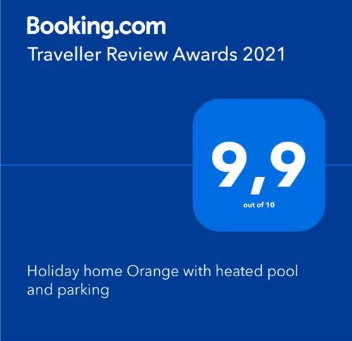 Holiday Home Orange With Heated Pool And Parking