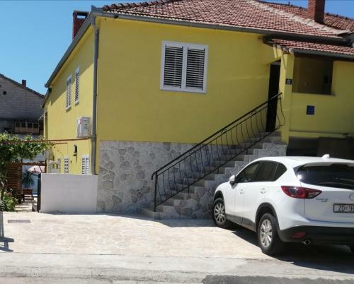 Apartamento Rustica Zadar With A Swimming Pool
