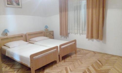 Apartments Zrili?