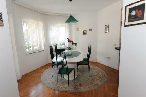 Villa Ella