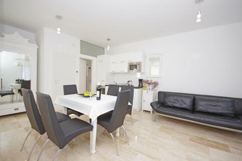 Apartment Karma Beach