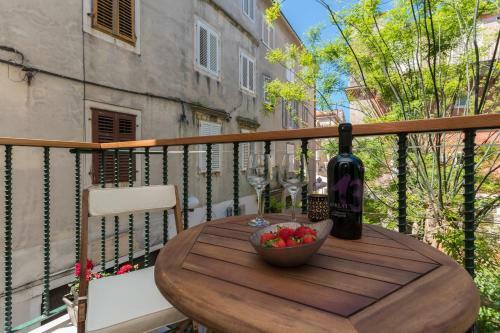 Apartamentos Deluxe Suite Navis